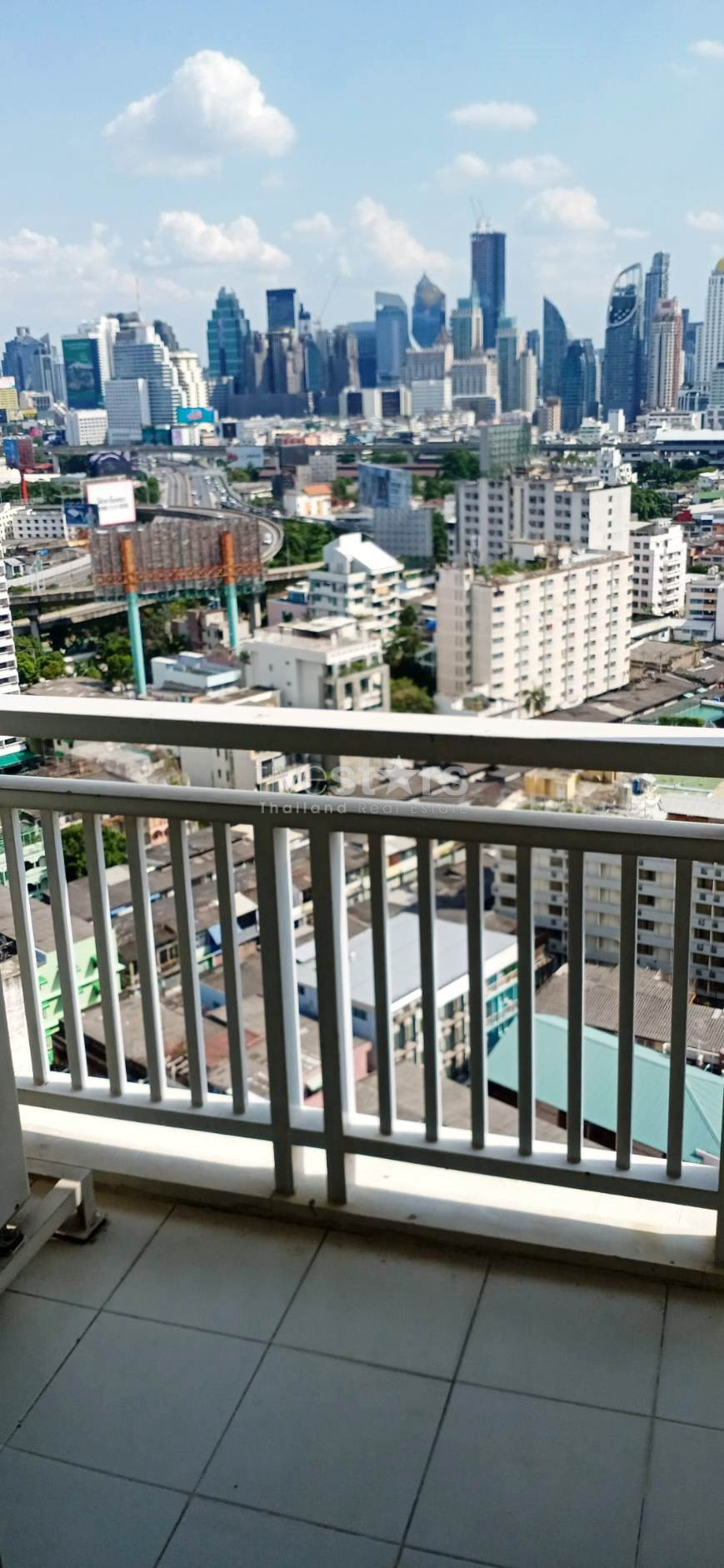 2-bedroom condo for sale on Ratchathewi, photo 4