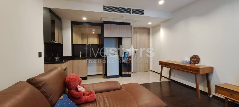 2-bedroom condo for sale close to Ratchathewi BTS station, photo 2