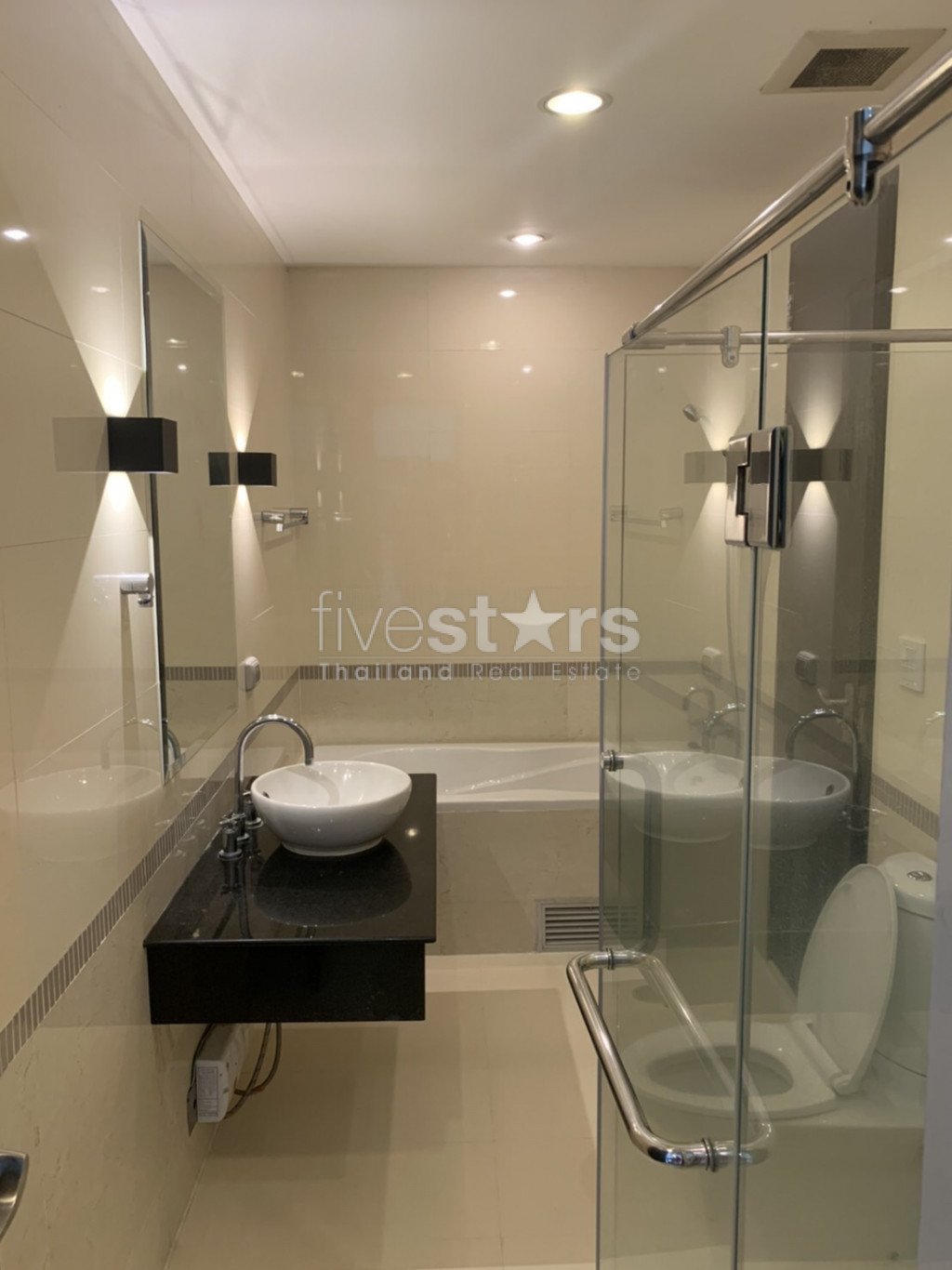 1 BEDROOM for sale in Pathumwan, photo 6