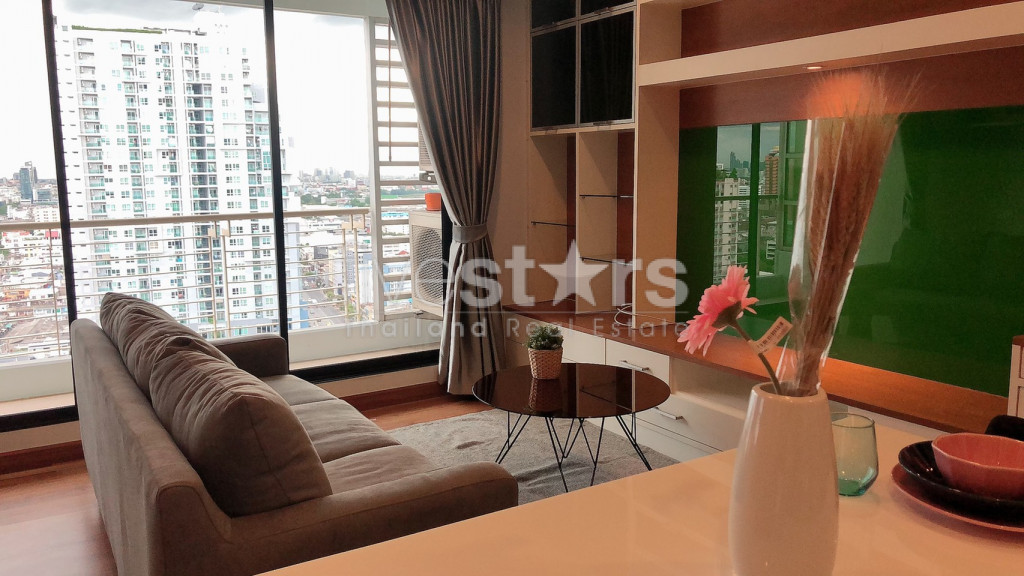1 BEDROOM for sale in Pathumwan, photo 2