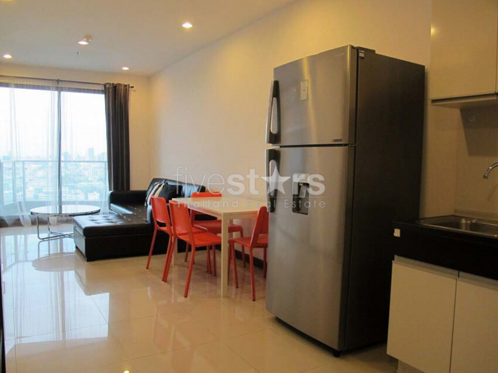 Spacious 1 bedroom for sale in Ratchatewee, photo 2