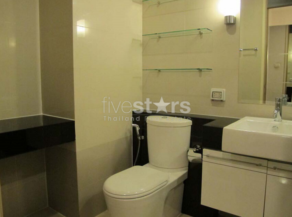 Spacious 1 bedroom for sale in Ratchatewee, photo 15