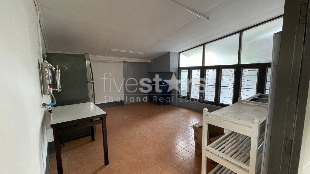 Maison de 3 chambres avec jardin verdoyant à louer sur Ratchawithi – Phaya Thai, photo 8