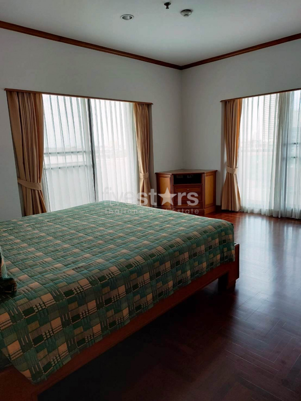 Condo spacieux de 3 chambres à louer à Riverside, photo 3