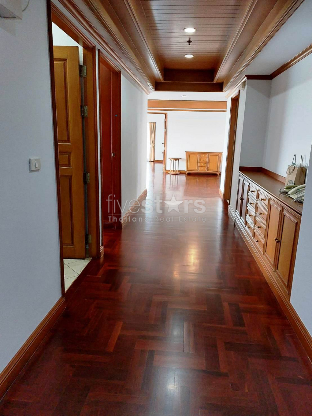 Condo spacieux de 3 chambres à vendre à Riverside