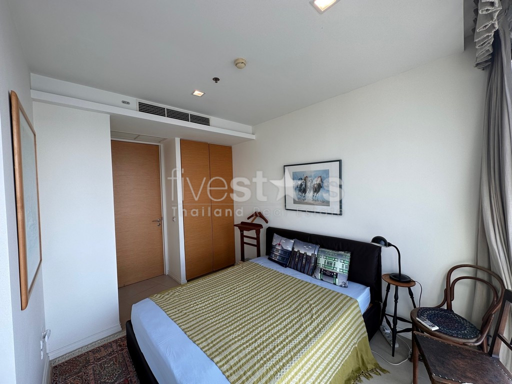 3-bedroom modern condo for sale on the Chao Phraya riverside, photo 12