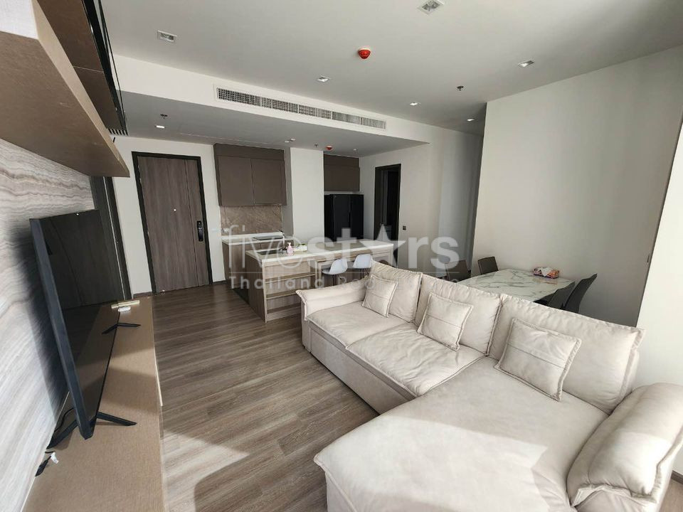 Grand 2 chambres à louer sur Charoenkrung