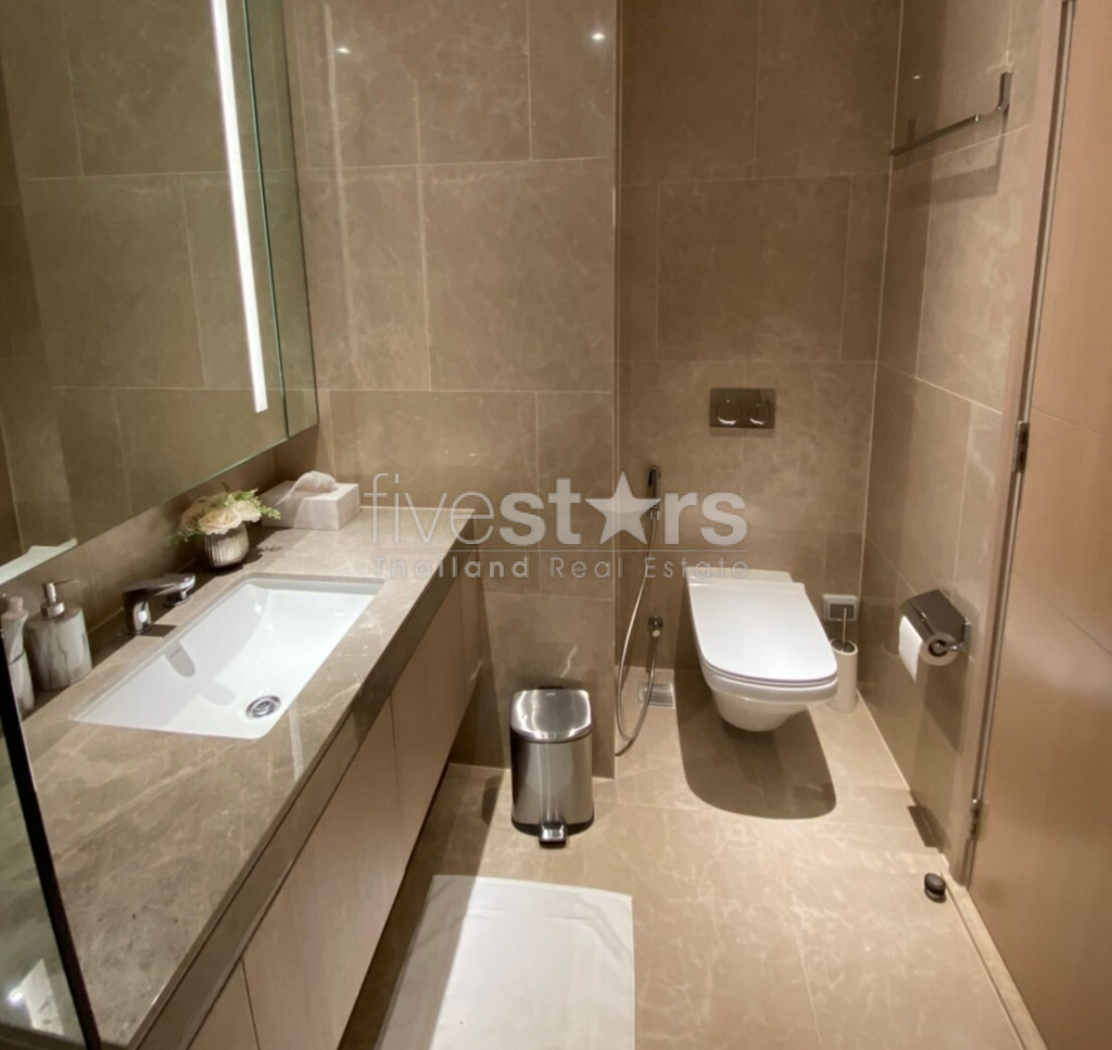Condo de 3 chambres en étage élevé à louer au bord de la rivière Bangkok, photo 12