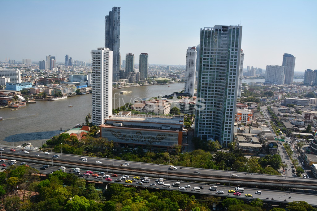 Appartement vue rivière à vendre à Bangkok avec 2 chambres