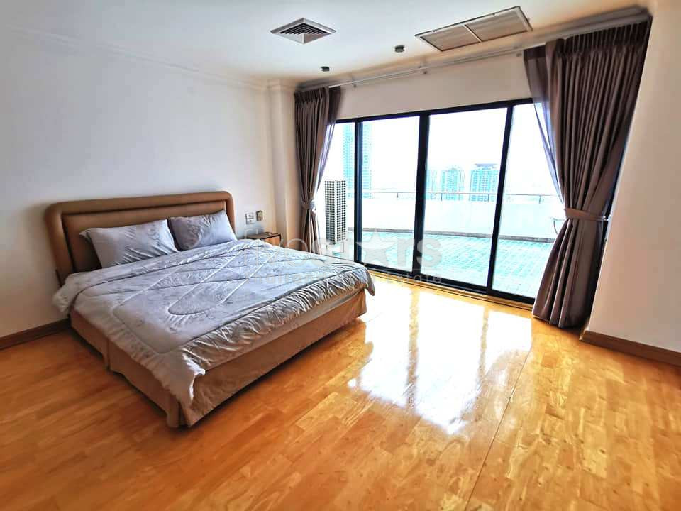 5-bedroom condo for sale with river view, photo 8