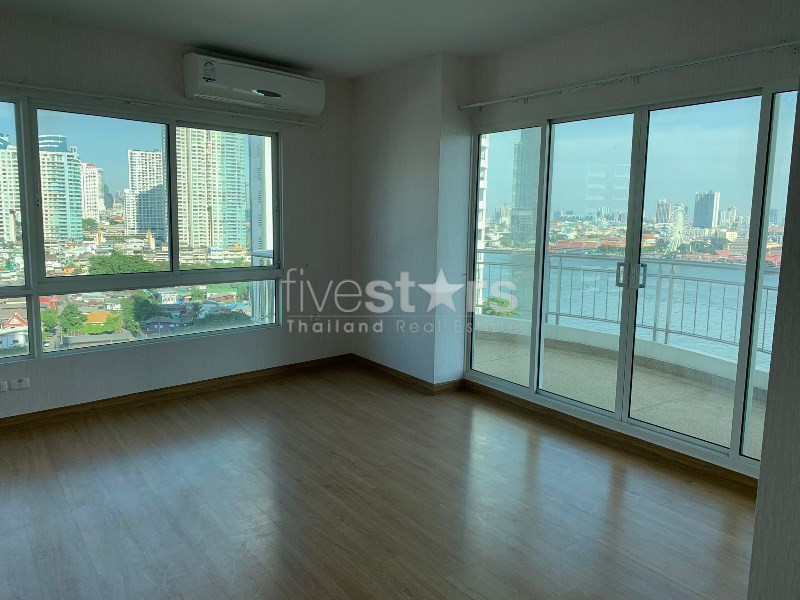 Condo de 3 chambres à vendre vue sur la rivière Chao Phraya