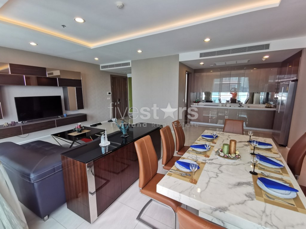 Condo de 3 chambres à vendre sur Riverside