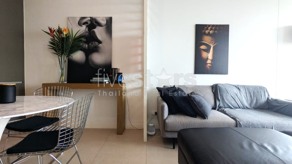 Appartement 1 chambre à vendre vue fleuve proche BTS Saphan Taksin, photo 2