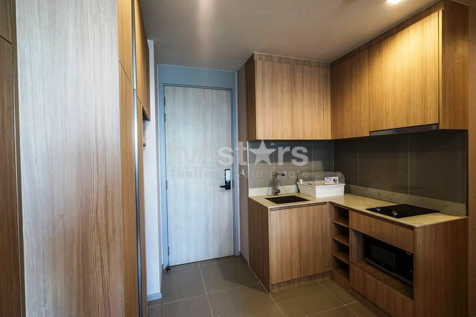 2 bedrooms condo for sale near BTS Saphan Kwai and Mochit, photo 6