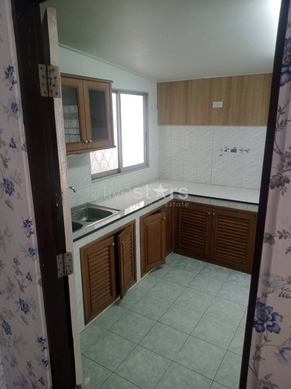 Land with 2 house for sale in Sathorn area, photo 9