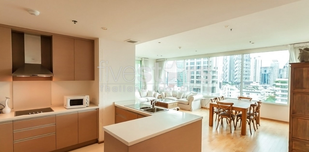Condo de 2 chambres à louer près de la station BTS Chong Nonsi