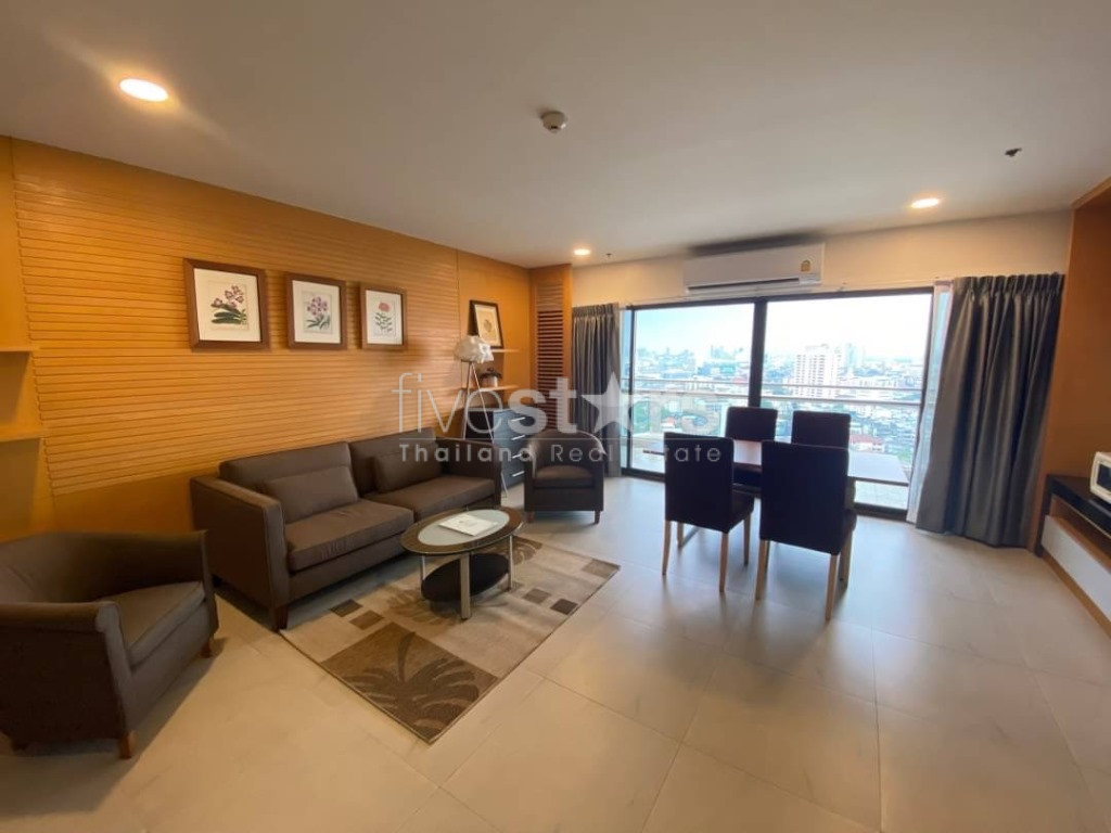 Condo spacieux de 2 chambres à louer à proximité de la station de MRT Lumpini.