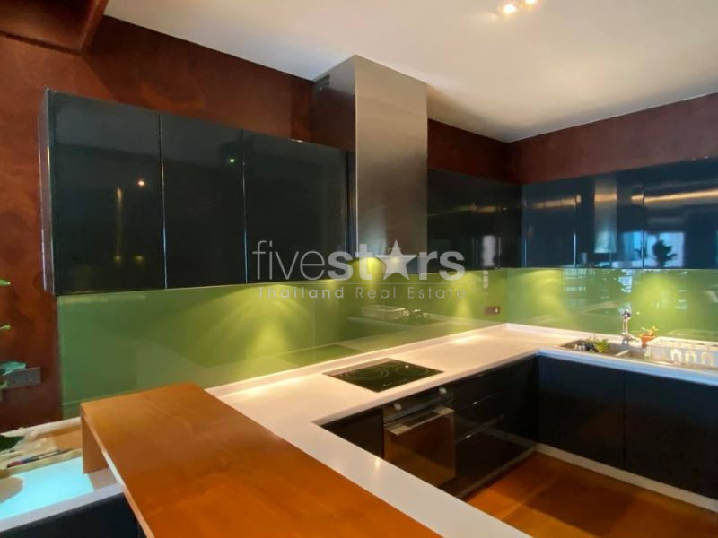 Grand condo 1 chambre à vendre sur Sathorn, photo 6