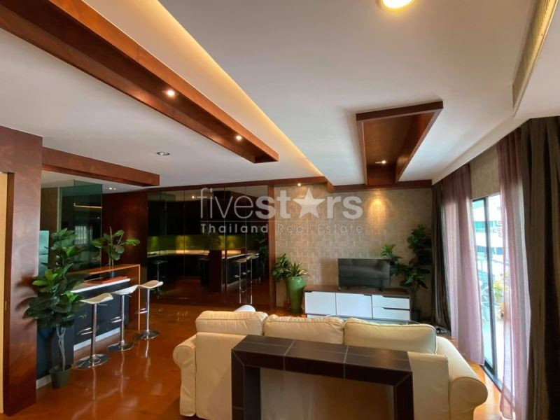 Grand condo 1 chambre à vendre sur Sathorn, photo 4