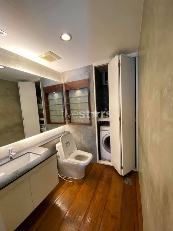 Grand condo 1 chambre à vendre sur Sathorn, photo 9