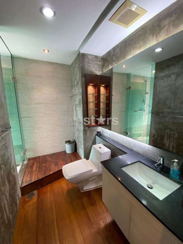 Grand condo 1 chambre à vendre sur Sathorn, photo 8