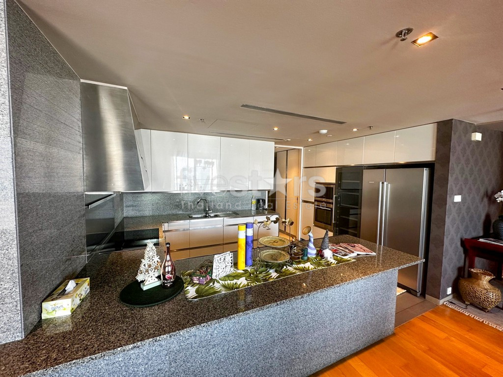 Condo spacieux de 3 chambres à vendre sur Chong Nonsi - Sathorn, photo 7