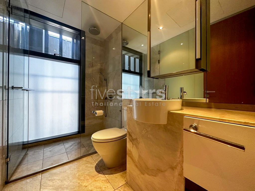 Condo spacieux de 3 chambres à vendre sur Chong Nonsi - Sathorn, photo 18