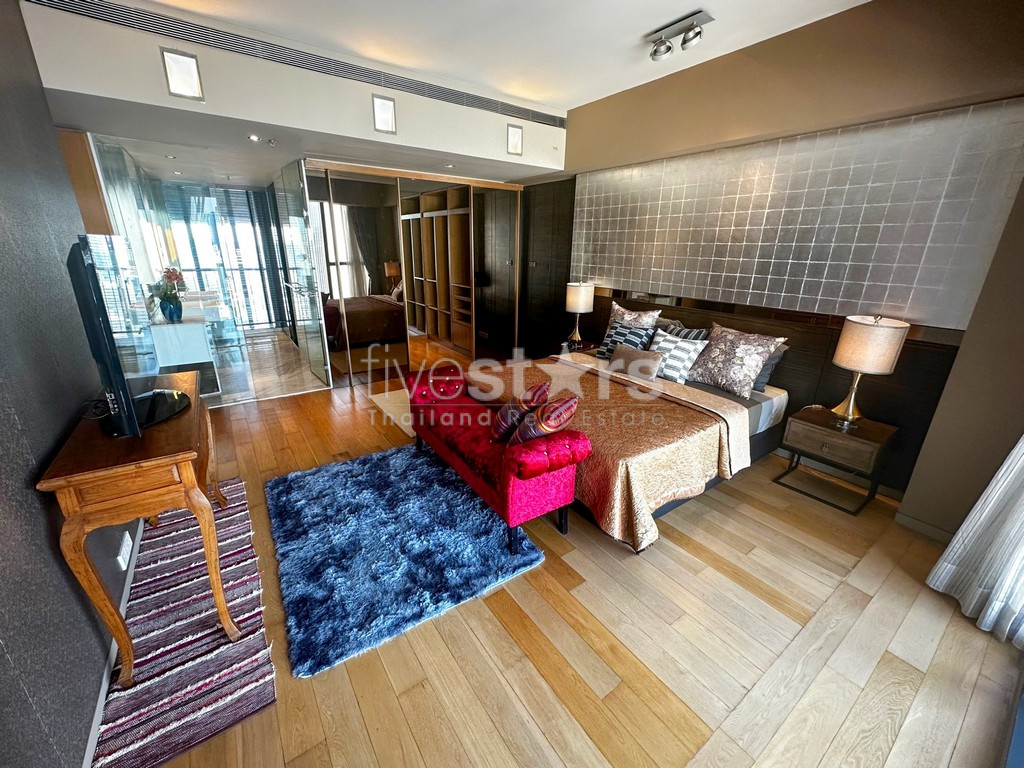 Condo spacieux de 3 chambres à vendre sur Chong Nonsi - Sathorn, photo 10