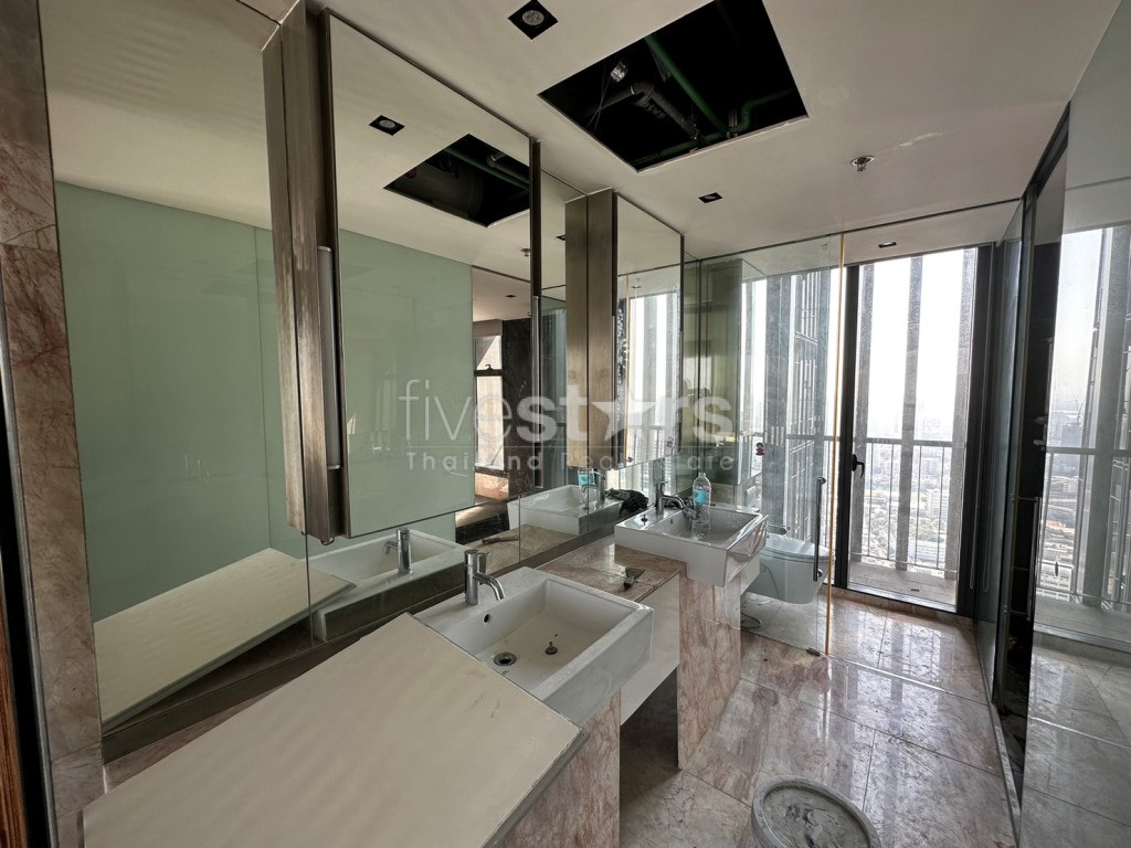 A vendre 3 chambres en étage élevé sur Chong Nonsi – Sathorn, photo 14