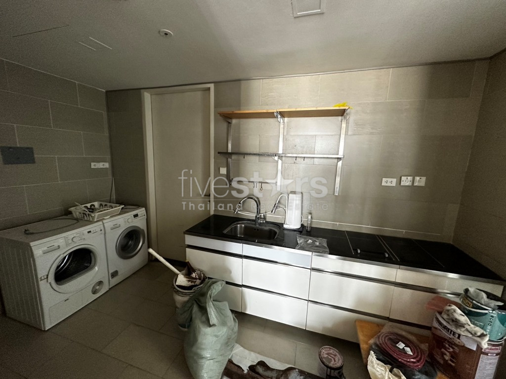A vendre 3 chambres en étage élevé sur Chong Nonsi – Sathorn, photo 11