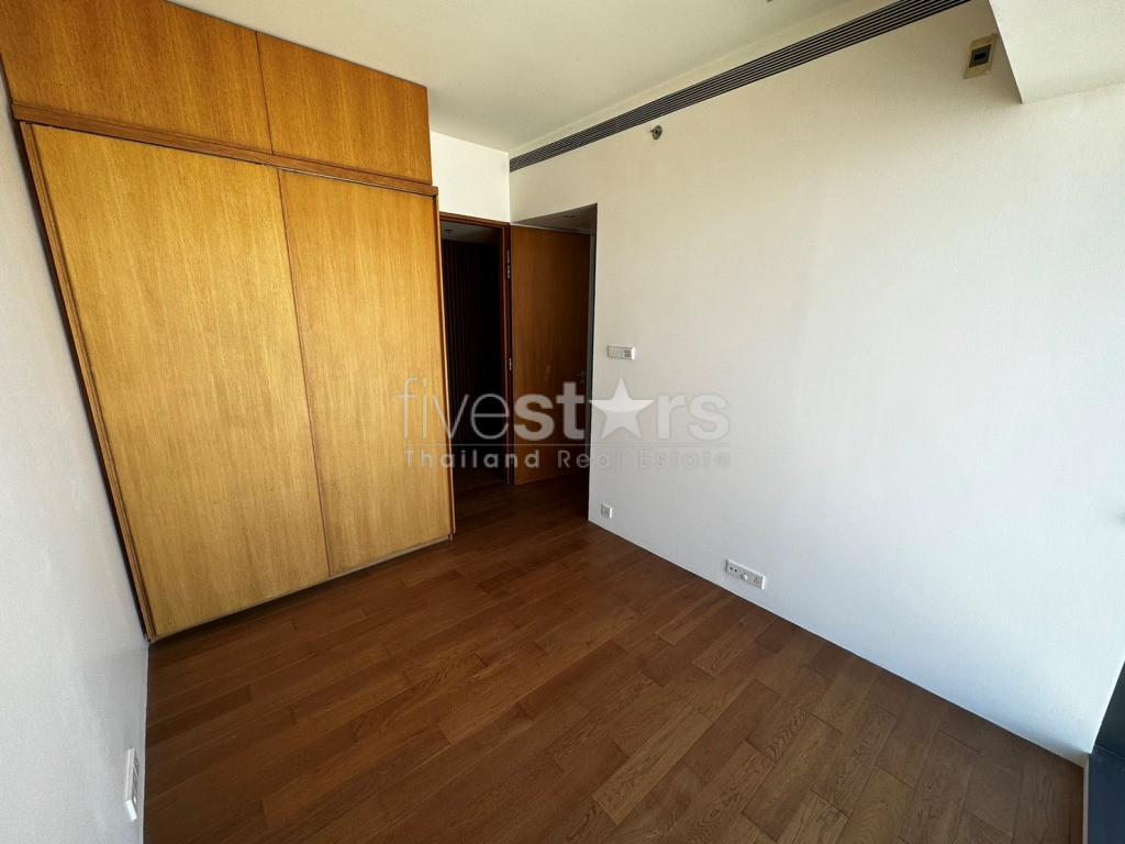 A vendre 3 chambres en étage élevé sur Chong Nonsi – Sathorn, photo 7