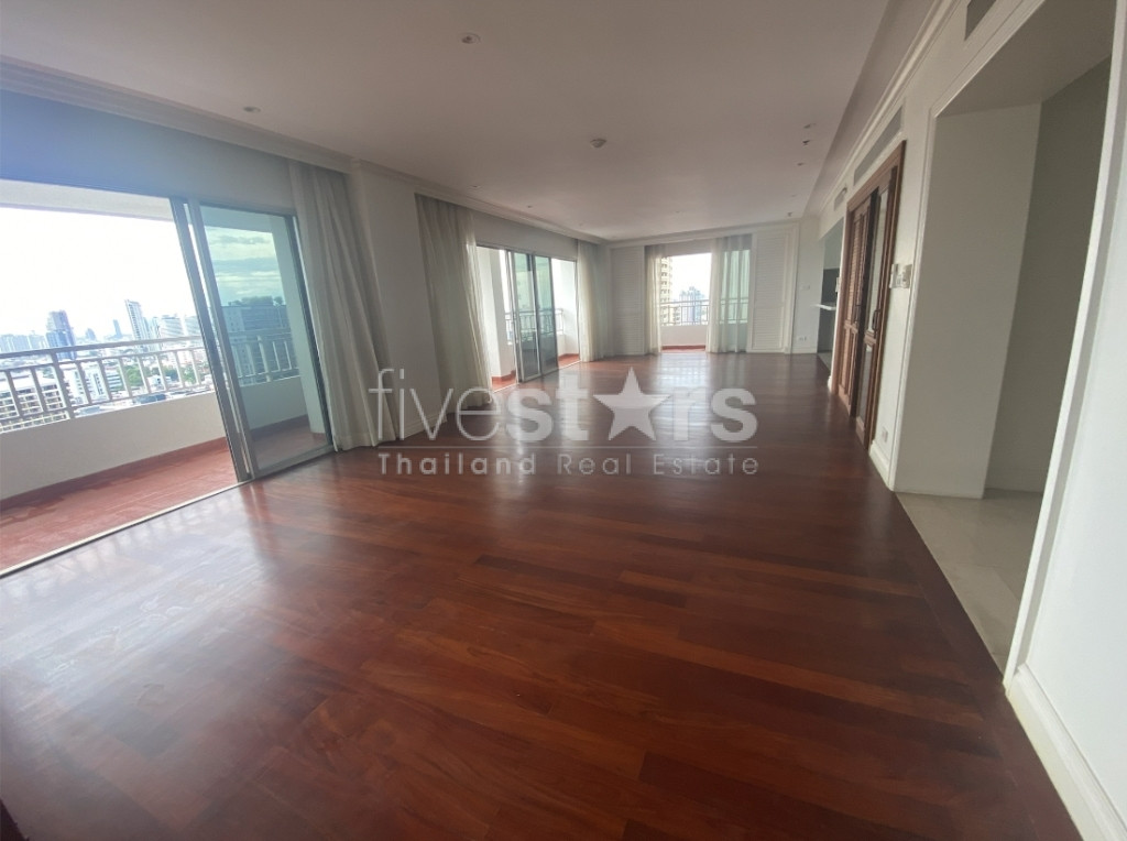 Condo 2+1 chambres à louer sur Sathorn, photo 2