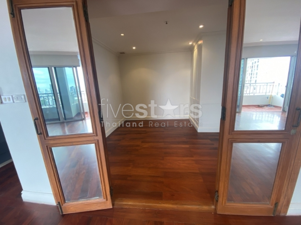 Condo 2+1 chambres à louer sur Sathorn, photo 3