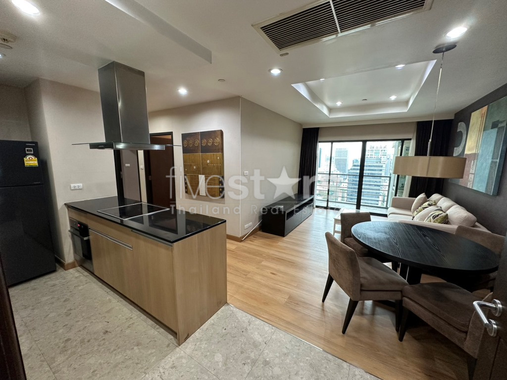 Condo 2 chambres à vendre sur Sathorn