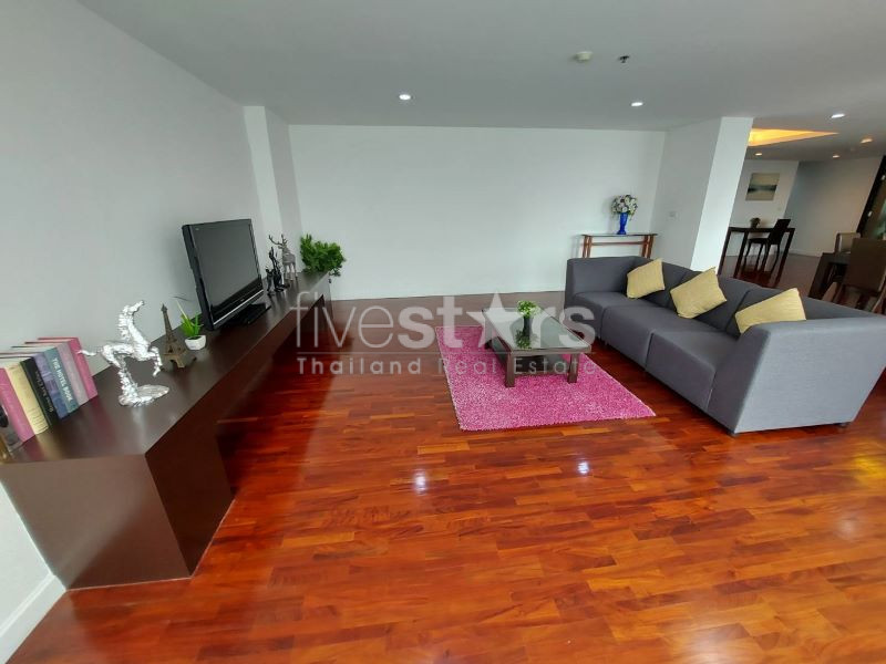 Grand 3 chambres à louer sur Sathorn, photo 2
