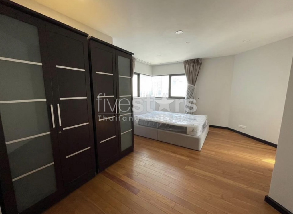 Condo de 3 chambres en étage élevé à louer sur Lumpini - Sathorn, photo 5