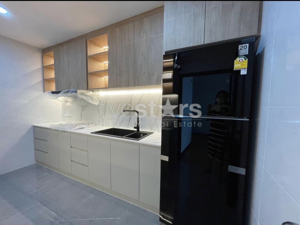 Condo de 3 chambres en étage élevé à louer sur Lumpini - Sathorn, photo 14