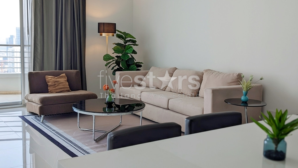 Condo de 3 chambres à louer sur Naradhiwas, Sathorn, photo 3