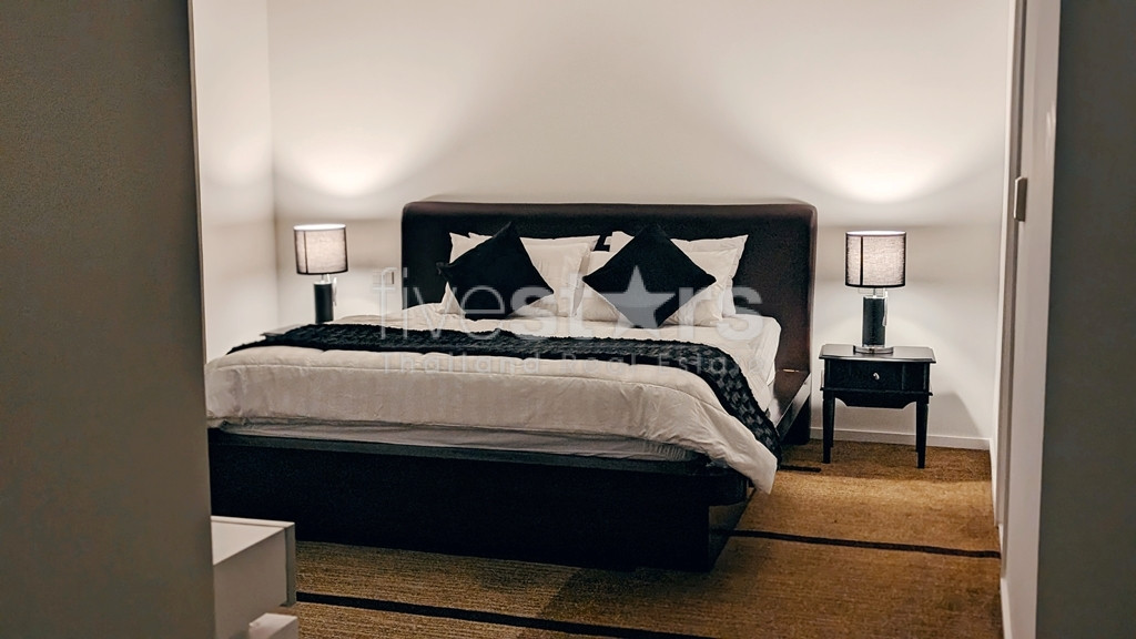 Condo de 3 chambres à louer sur Naradhiwas, Sathorn, photo 8