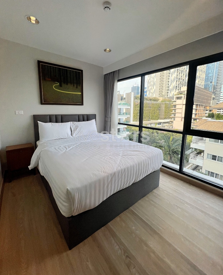 Appartement moderne de 3 chambres, très luxueux, de faible hauteur et acceptant les animaux de compagnie sur Sathorn, photo 4