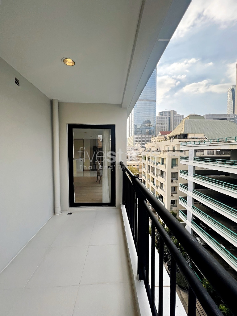 Appartement moderne de 3 chambres, très luxueux, de faible hauteur et acceptant les animaux de compagnie sur Sathorn, photo 3