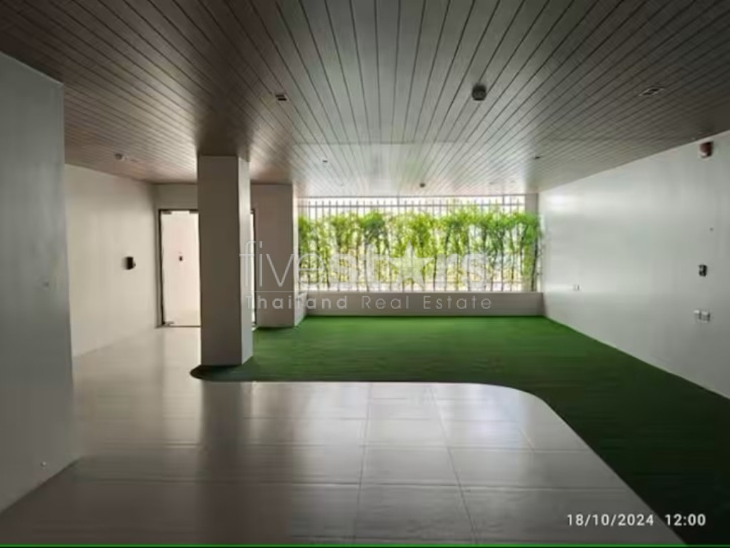 Appartement moderne de 3 chambres, très luxueux, de faible hauteur et acceptant les animaux de compagnie sur Sathorn, photo 17