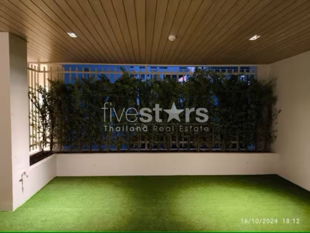 Appartement moderne de 3 chambres, très luxueux, de faible hauteur et acceptant les animaux de compagnie sur Sathorn, photo 16