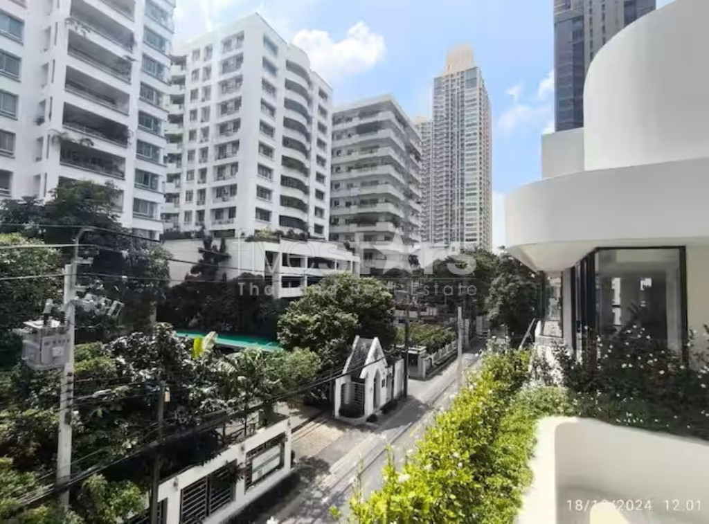 Appartement moderne de 3 chambres, très luxueux, de faible hauteur et acceptant les animaux de compagnie sur Sathorn, photo 18