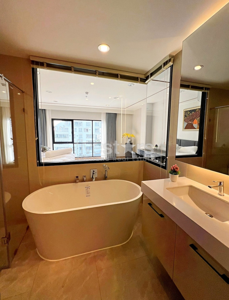 Appartement moderne de 3 chambres, très luxueux, de faible hauteur et acceptant les animaux de compagnie sur Sathorn, photo 6