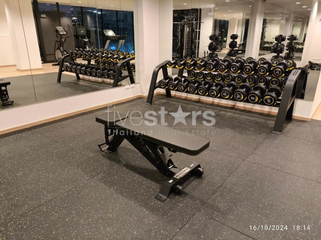Appartement moderne de 3 chambres, très luxueux, de faible hauteur et acceptant les animaux de compagnie sur Sathorn, photo 14