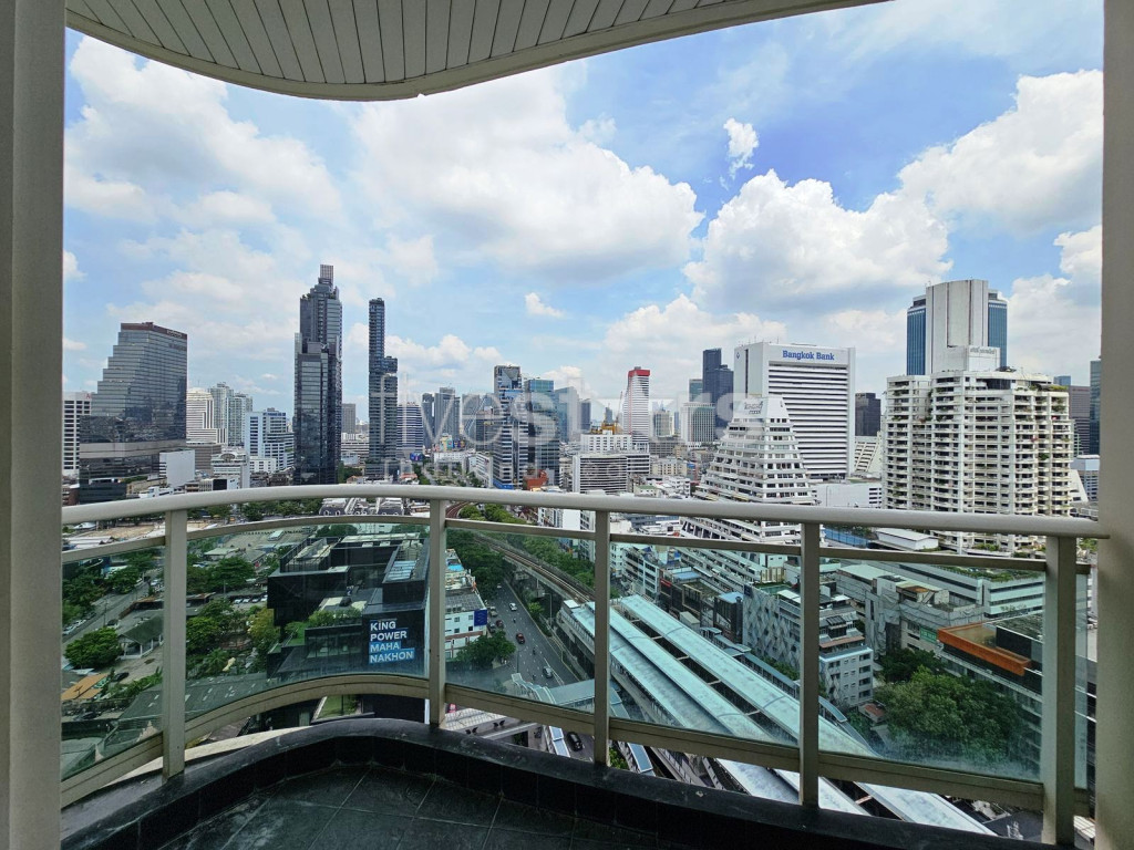 condo de luxe de 2 chambres avec SkyTrain BTS en face de l'immeuble Sathorn, photo 2