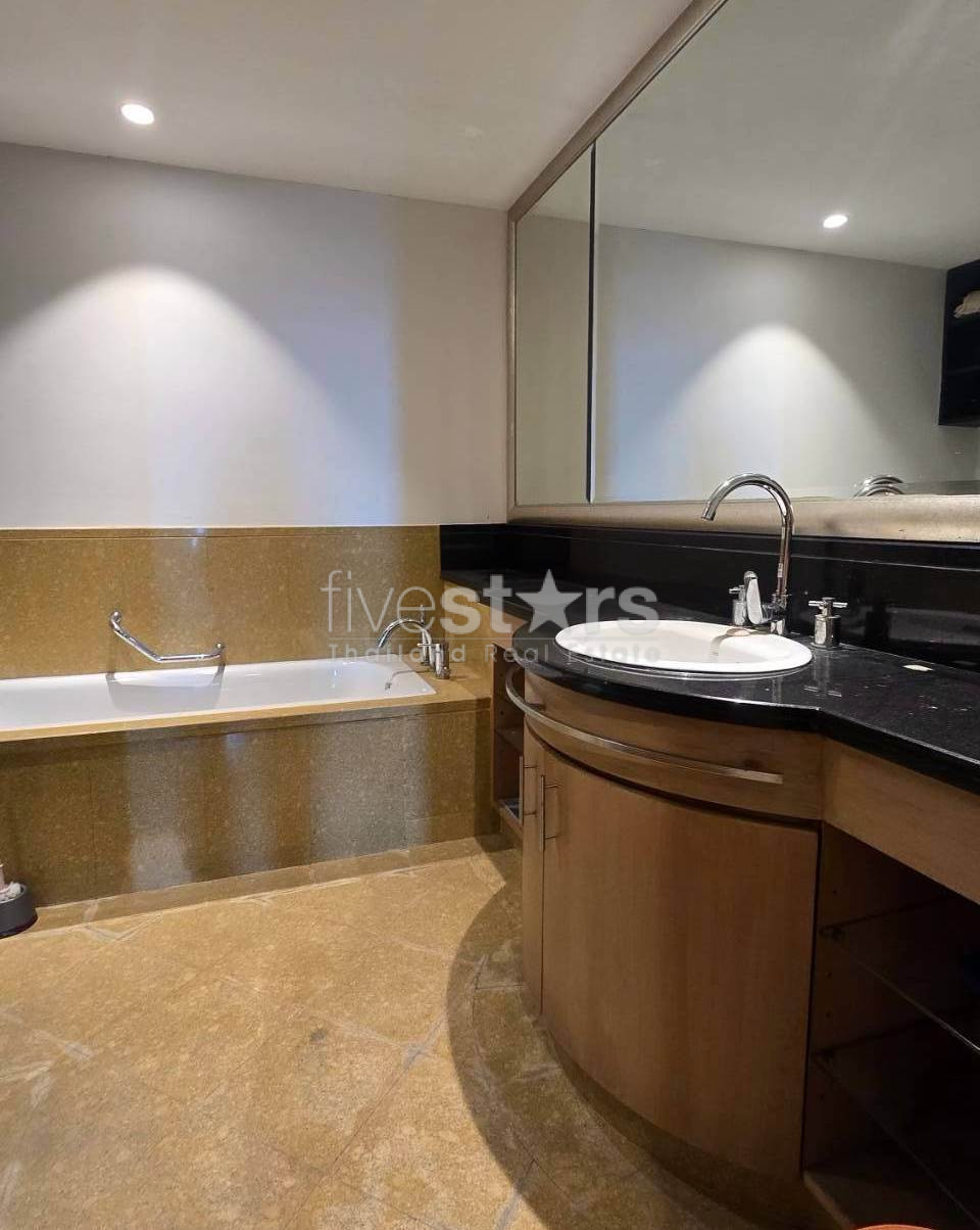 2-bedroom spacious condo in the heart of Sathorn, photo 10