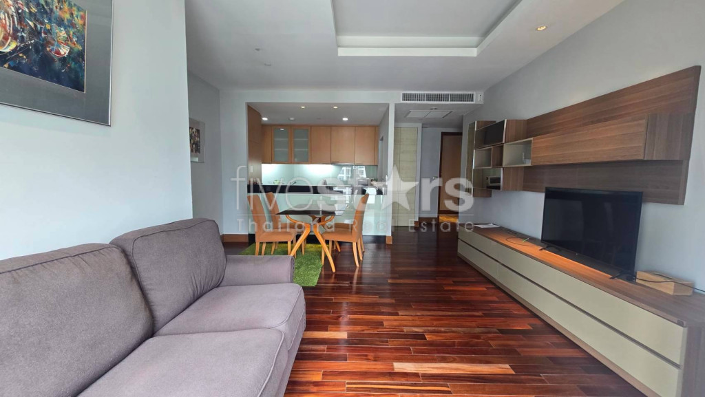 2-bedroom spacious condo in the heart of Sathorn