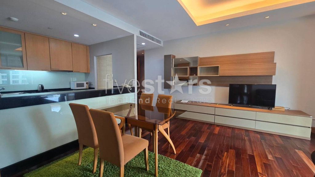 2-bedroom spacious condo in the heart of Sathorn, photo 2